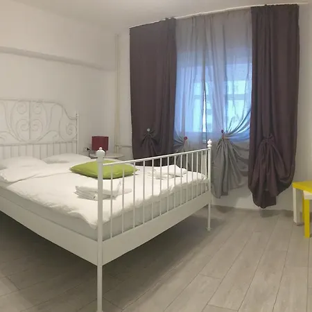 Apartment 4-26 Mircea Voda *