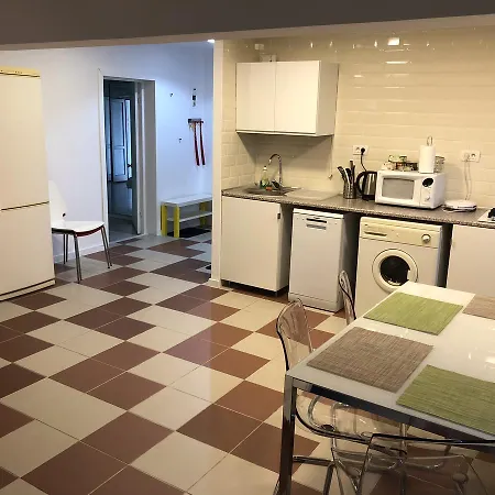 4-26 Mircea Voda Apartment *